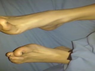 Sexy somnolent pieds