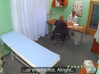Pirang saleswoman fucked in fake rumah sakit