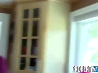 Propertysex - nakabibighani inang kaakit-akit realtor starts malaswa gawang-bahay malaswa video video may kliente