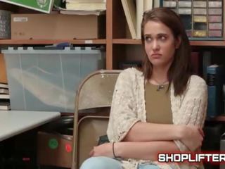 Üleannetu shoplifting hottie tagatuba spy-cam seks