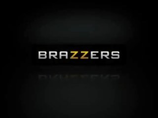 Brazzers - बड़ा टिट्स पर स्कूल - (rikki six, keiran ली) - duel intentions